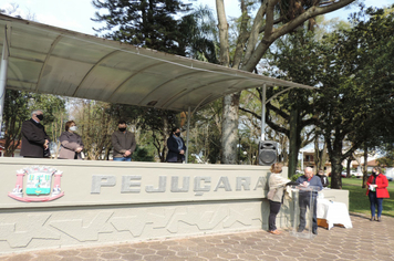 Foto - Ato de abertura da Semana da Pátria homenageia pracinhas e Grupo Girassol