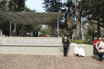 Foto - Ato de abertura da Semana da Pátria homenageia pracinhas e Grupo Girassol