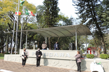 Foto - Ato de abertura da Semana da Pátria homenageia pracinhas e Grupo Girassol