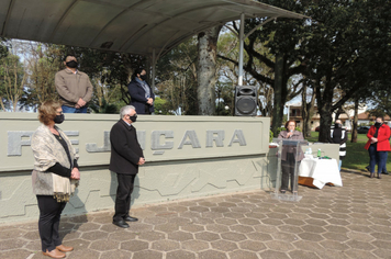 Foto - Ato de abertura da Semana da Pátria homenageia pracinhas e Grupo Girassol