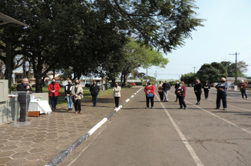 Foto - Ato de abertura da Semana da Pátria homenageia pracinhas e Grupo Girassol