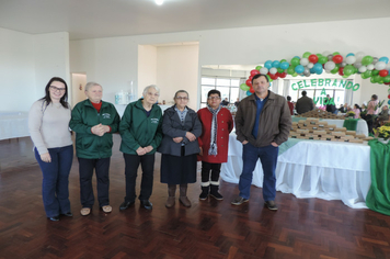 Foto - CRAS reúne idosos aniversariantes do 1º semestre para comemorar