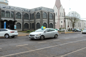 Foto - Homenagem a Pátria em Drive Thru Cívica tem boa participação