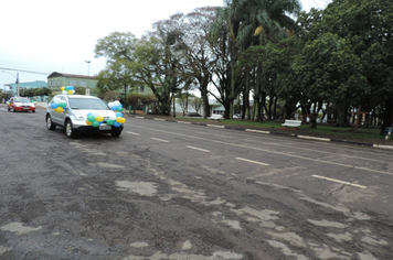 Foto - Homenagem a Pátria em Drive Thru Cívica tem boa participação