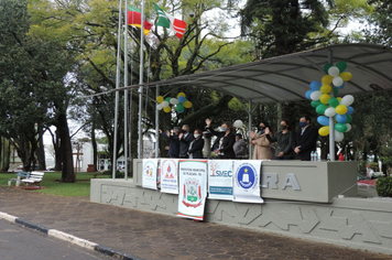 Foto - Homenagem a Pátria em Drive Thru Cívica tem boa participação