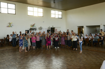 Foto - Idosos de Pejuçara confraternizam e celebram o réveillon