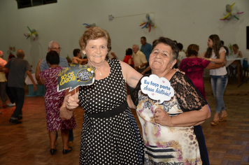 Foto - Idosos de Pejuçara confraternizam e celebram o réveillon