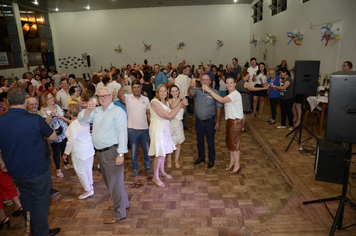 Foto - Idosos de Pejuçara confraternizam e celebram o réveillon
