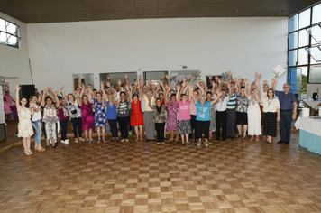 Foto - Idosos de Pejuçara confraternizam e celebram o réveillon
