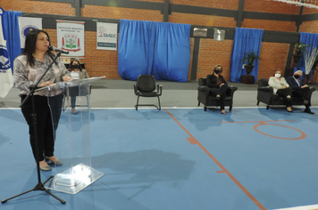 Foto - Investimento superior a R$ 600 mil propicia entrega de Ginásio a Escola Municipal