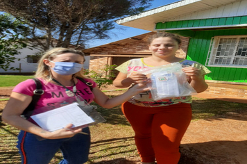 Foto - Máscaras entregues: População elogia iniciativa da Administração Municipal