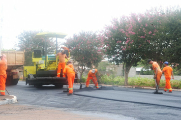 Foto - Obra de asfalto vai promover desenvolvimento e qualidade de vida em Pejuçara