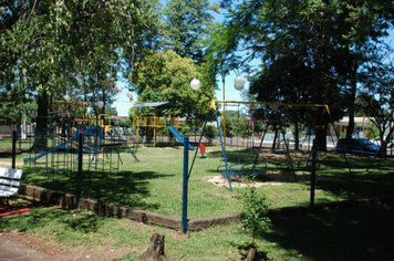 Foto - Praça Visconde de Rio Branco é revitalizada