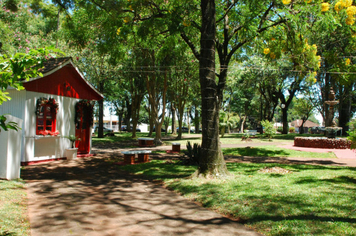 Foto - Praça Visconde de Rio Branco é revitalizada