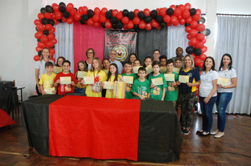 Foto - Prefeito participa de formatura do Proerd
