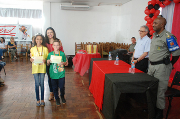 Foto - Prefeito participa de formatura do Proerd