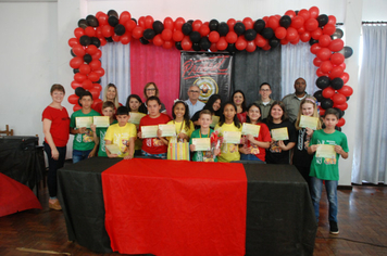 Foto - Prefeito participa de formatura do Proerd