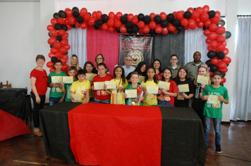 Foto - Prefeito participa de formatura do Proerd