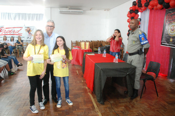 Foto - Prefeito participa de formatura do Proerd