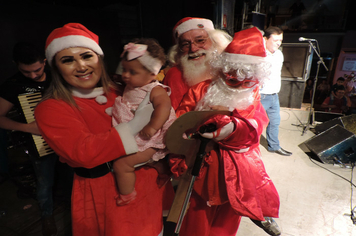 Foto - Show do Natal Iluminado de Pejuçara teve risos, lágrimas de emoção e muita gratidão