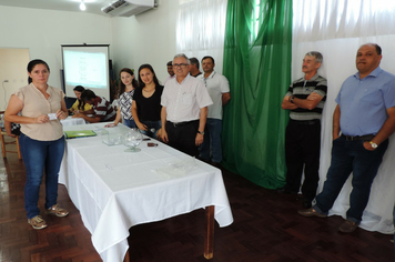 Foto - Sorteados os endereços de moradia aos beneficiários de projeto habitacional de Pejuçara