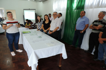 Foto - Sorteados os endereços de moradia aos beneficiários de projeto habitacional de Pejuçara