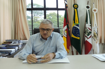 Prefeito Buzzatti encaminha solicitações em Brasília na próxima semana