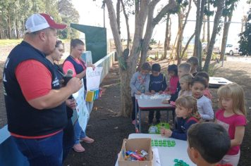 Agentes de Saúde promovem atividade sobre Educação Ambiental com alunos do CEPIB