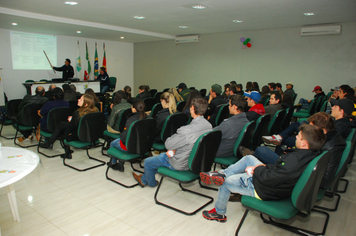 ACADÊMICOS DA UNIJUÍ APRESENTAM DIAGNÓSTICO FINAL SOBRE AGRICULTURA NO MUNÍCIPIO DE PEJUÇARA