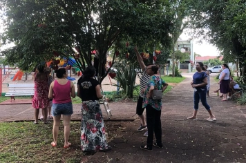 Grupos do NAAB desenvolvem ações alusivas ao Natal na Praça Central