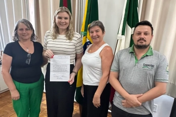 Campanha de combate ao feminicídio é apresentada ao Executivo Municipal