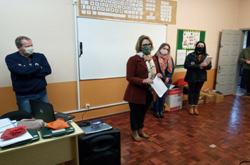 SMEC reúne professores para retorno do recesso escolar