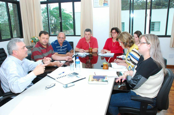 Prefeitura vai paralisar para discutir a crise geral