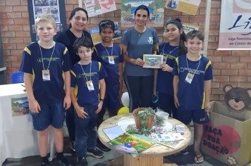 Alunos da Escola Municipal Pejuçara realizam projeto do PDE com a Liga Feminina