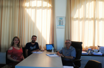 Integrantes da nova diretoria da UNIAPE visitam prefeito Buzzatti