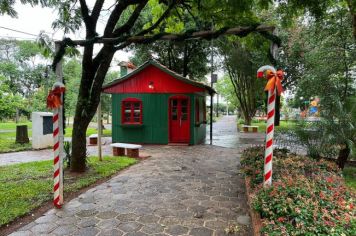 Casinha do Papai Noel é revitalizada para receber a programação de Natal