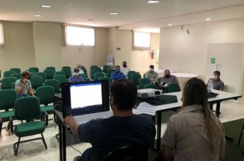 Administração Municipal realiza reunião com a presença de técnicos para debater sobre a estiagem e o seus impactos no município
