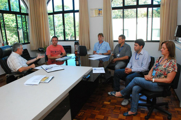 Atraso nos repasses do Estado e União geram crise financeira na Saúde