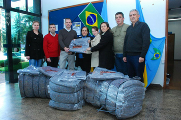 BANCO DO BRASIL FEZ DOAÇÃO DE COBERTORES PARA A CAMPANHA DO AGASALHO
