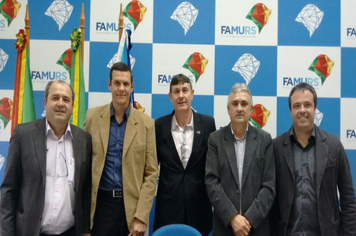 Secretaria Estadual da Saúde, Secretaria da Saúde e FAMURS caminhando unidas pelo fortalecimento do SUS e dos Municípios