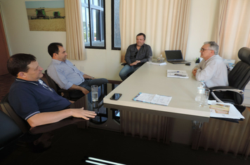 Buzzatti recebe visita do ex-prefeito de Condor