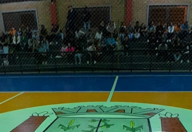 Domingo tem mais uma rodada do Campeonato de Futsal Livre e 3º Regional de Futsal Feminino
