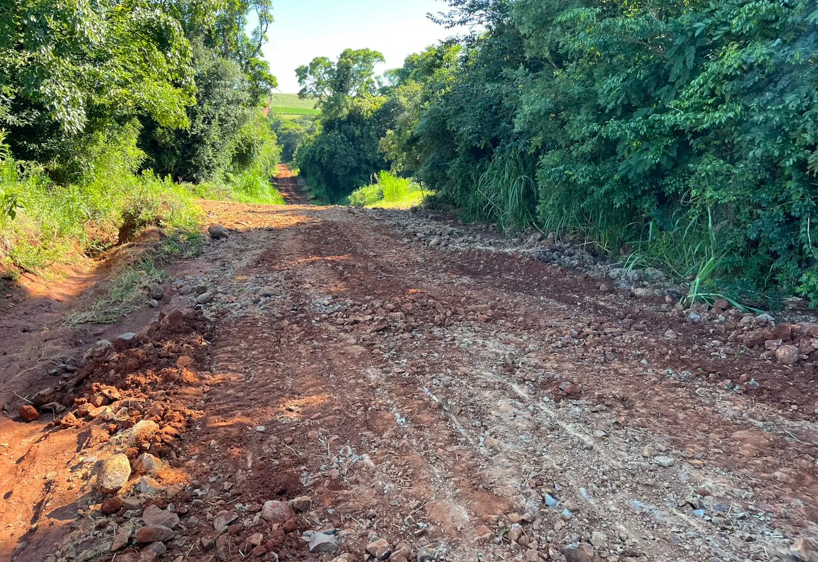 Secretaria de Obras intensifica a recuperação das estradas do interior