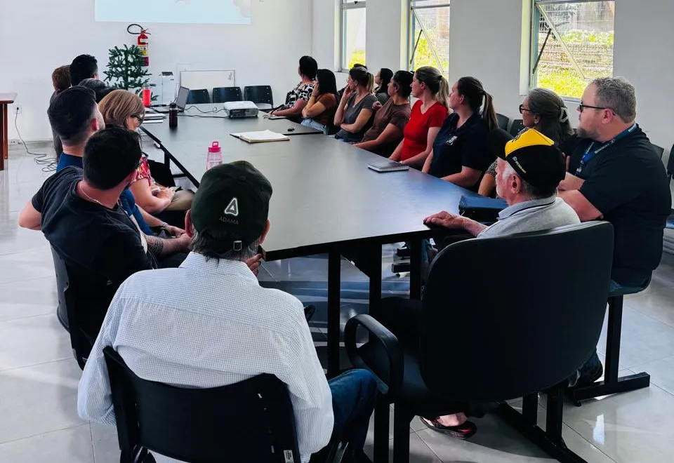 Conselho Municipal e Saúde empossa novos membros para o período 2025-2027