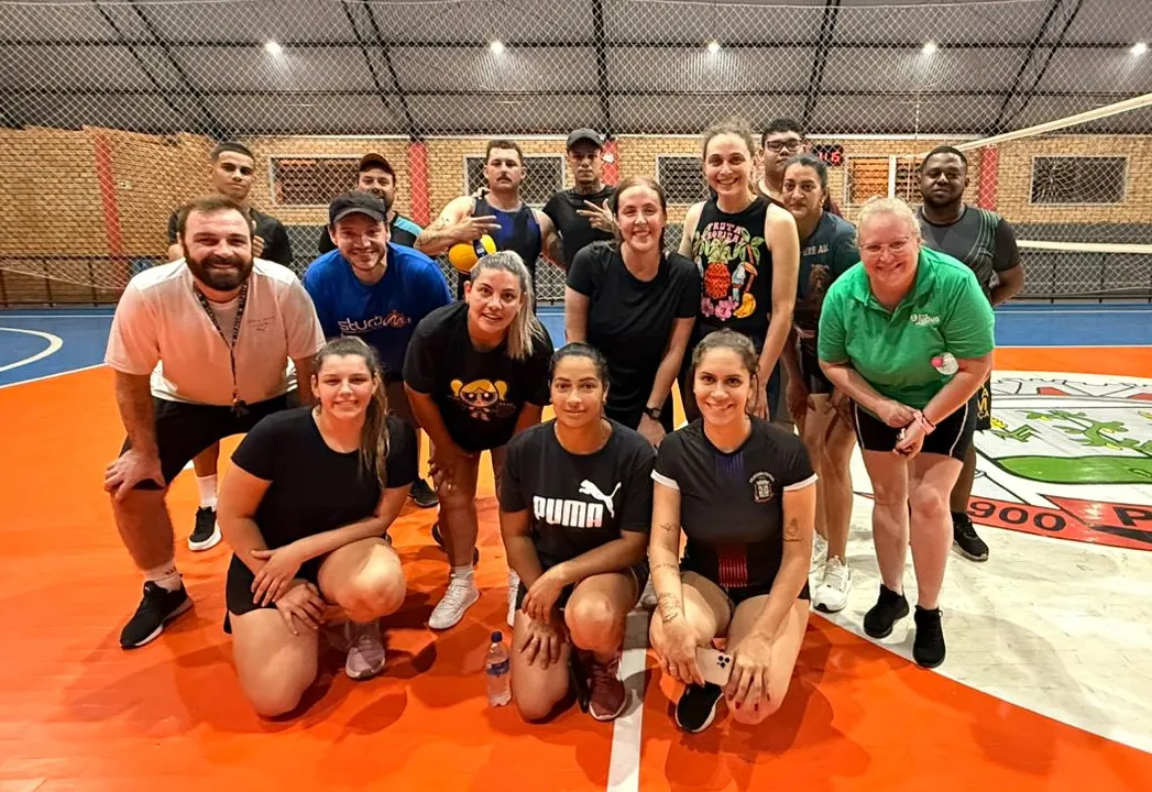Sacada Certa promove a prática do voleibol no município