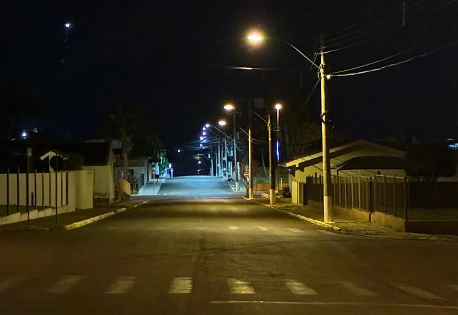Modernização da iluminação pública com LED avança no Município