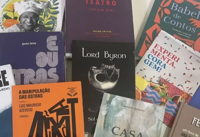 Biblioteca Machado de Assis recebe novos livros por meio do PNAB