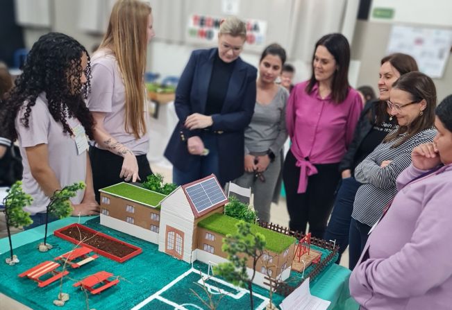 Mostra Científica da Escola Estadual Angelo Furian reúne trabalhos de diferentes áreas