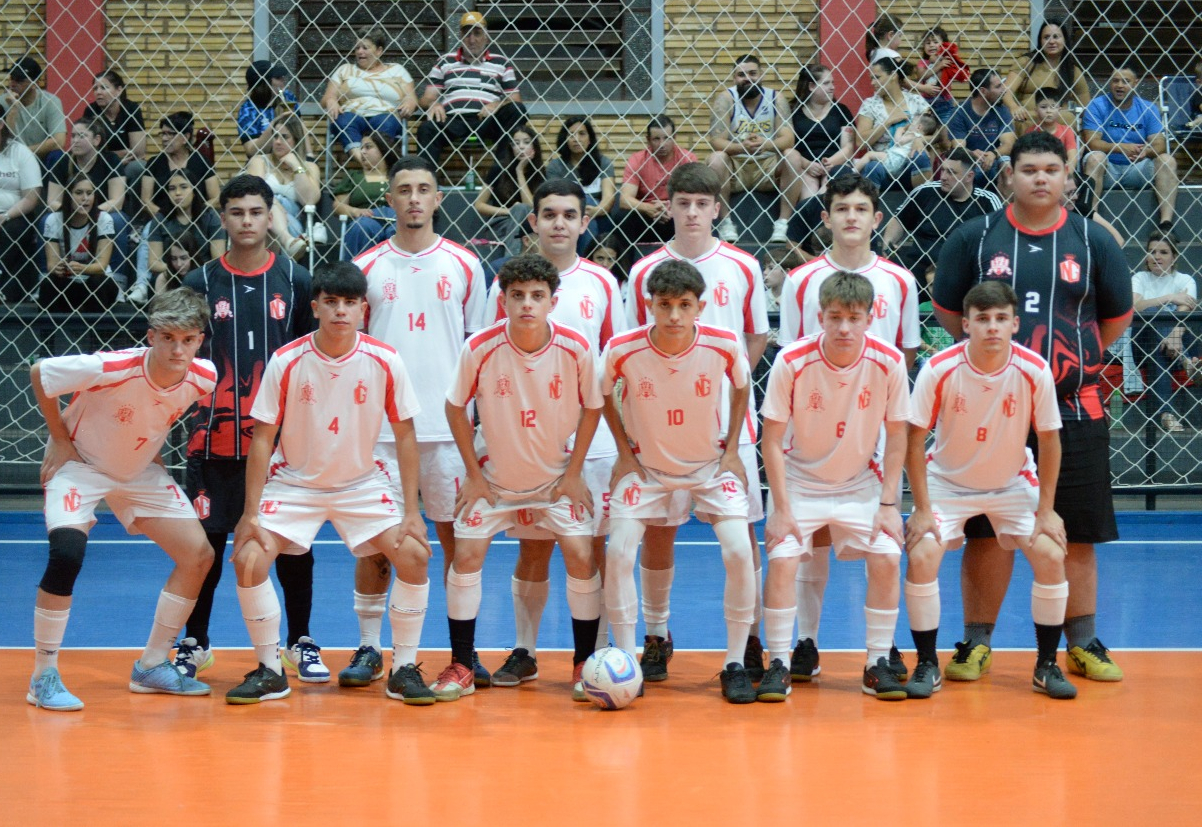 Campeonato Municipal de Futsal segue com homenagens e grandes disputas em quadra
