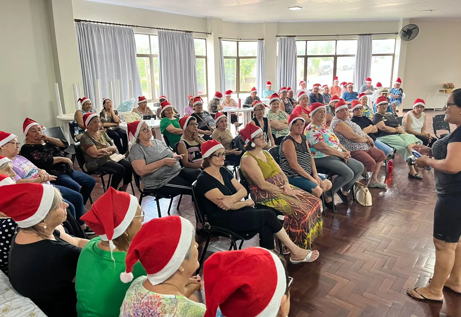 Grupo Conviver realiza último encontro do ano no Centro do Idoso